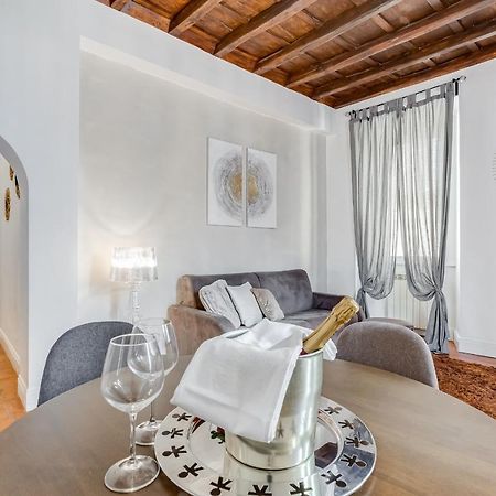 Campo Dei Fiori Royal Orchid Apartment Рим Екстериор снимка