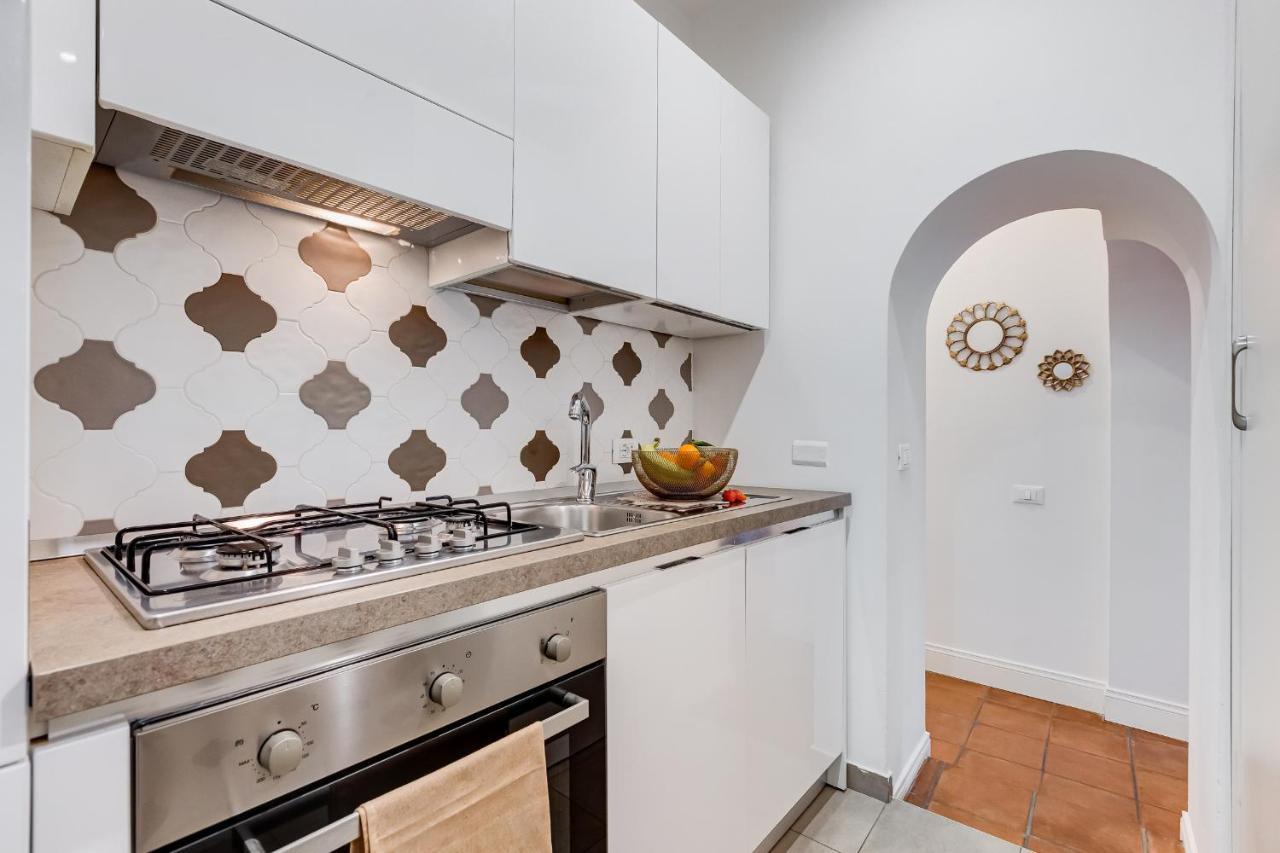 Campo Dei Fiori Royal Orchid Apartment Рим Екстериор снимка